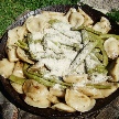 Piroggen mit frischen grünen Bohnen und Parmesan